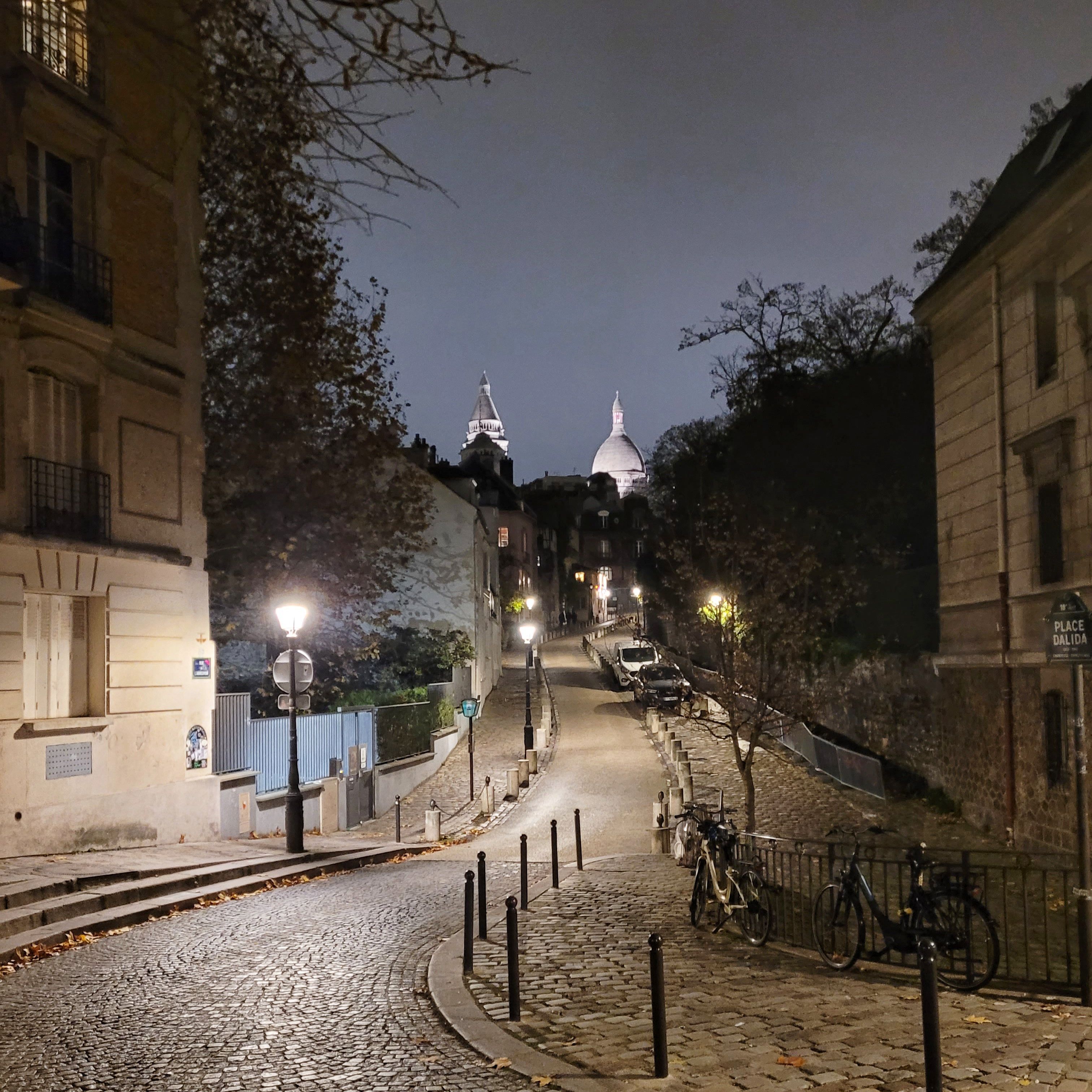 Montmartre, Paris by night