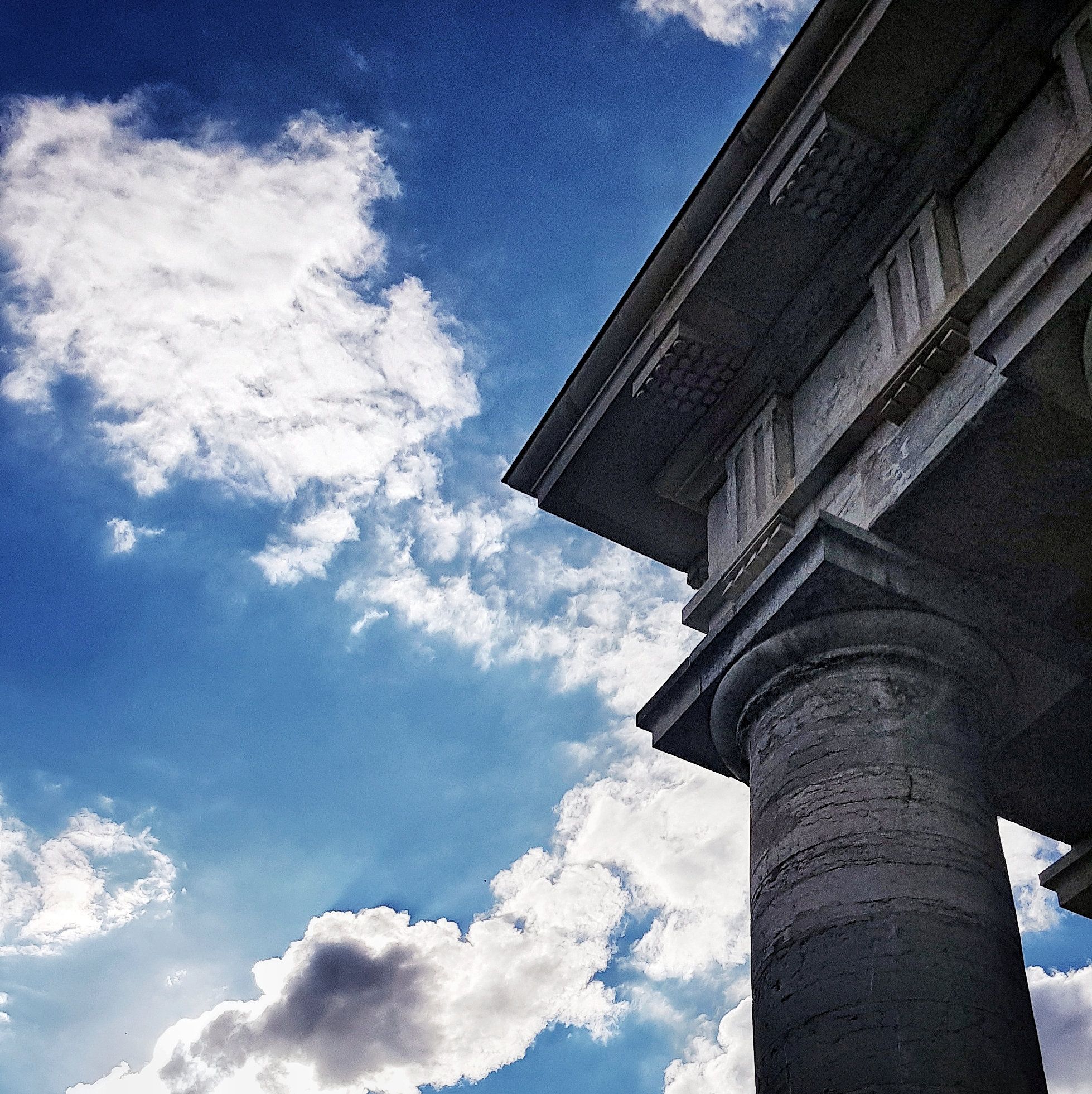 Stone and sky #france #salineroyale #arc-et-senans
