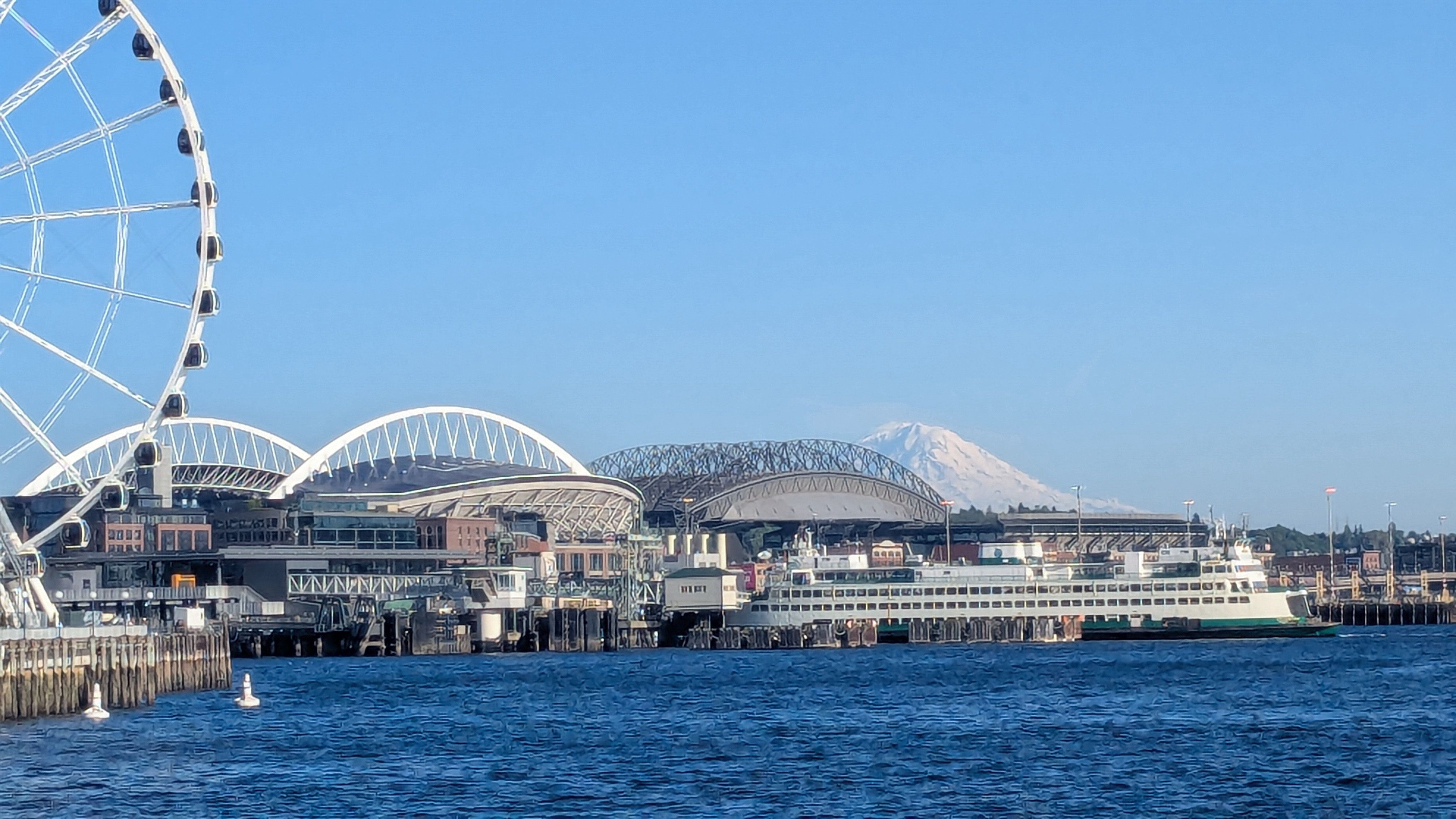 Superb day in #Seattle and Mt. Tahoma was ready for a close-up!

#photography